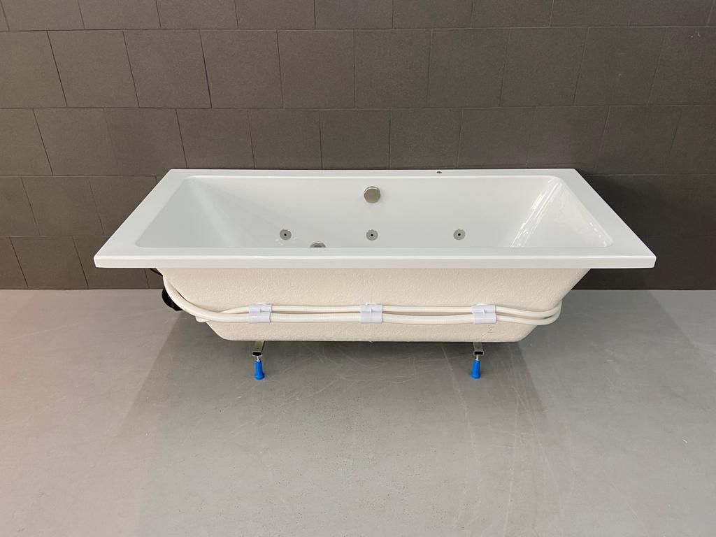 Lambini Designs Cube bubbelbad 190x90cm elektronisch 6 4 2 hydrojets RVS