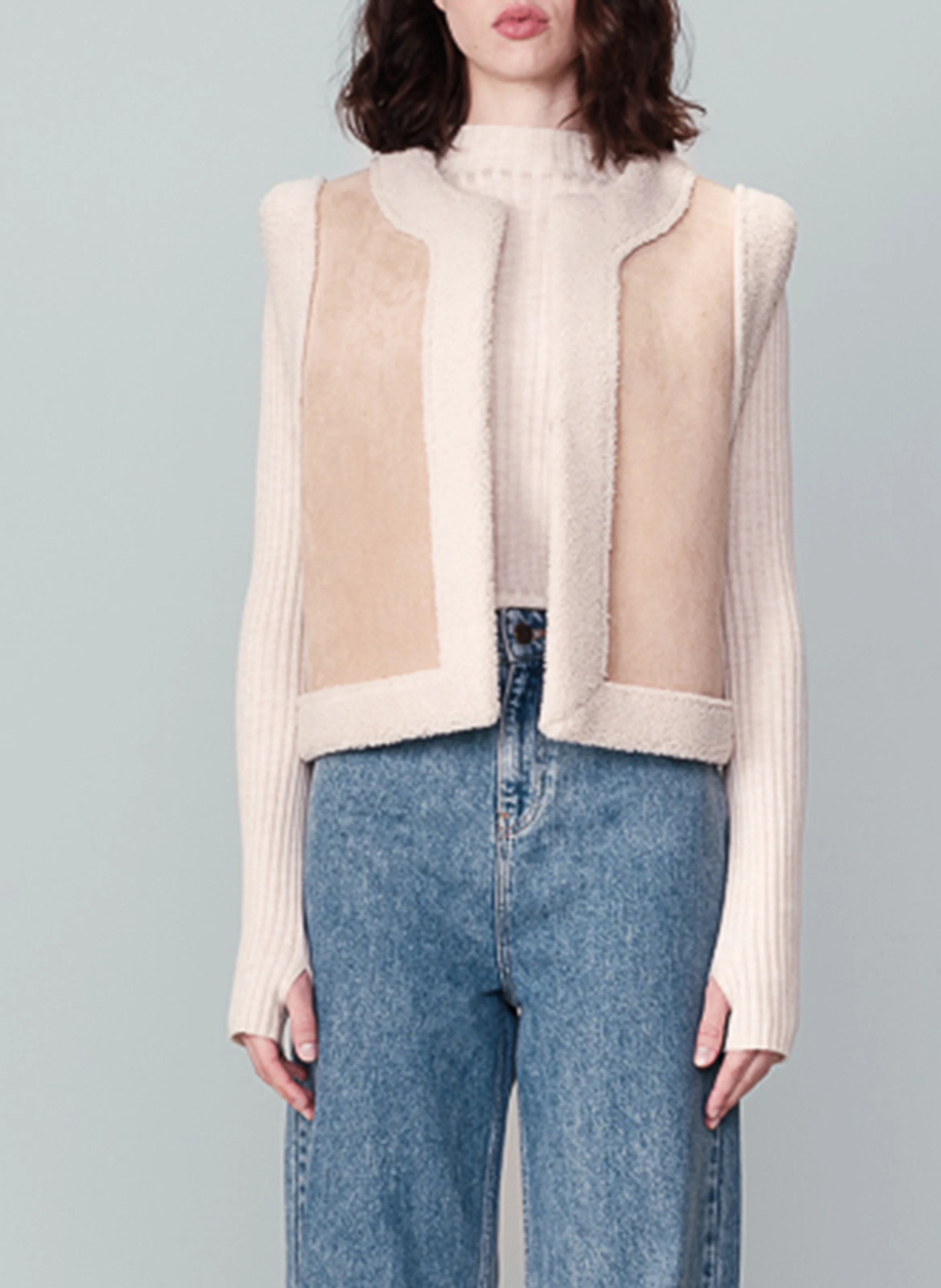 NOE - Veste sans manches col rond droite | Beige