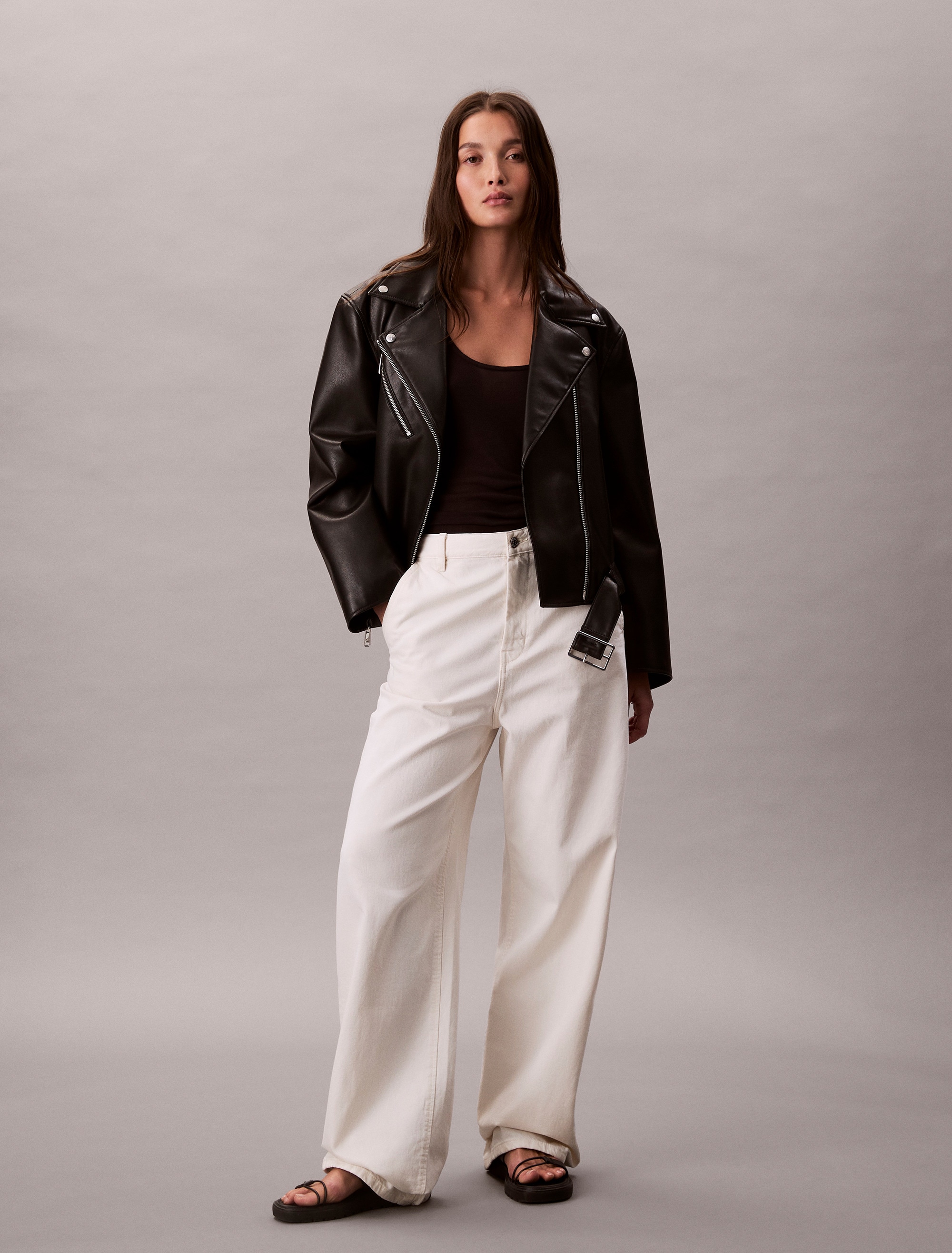 Calvin Klein Jeans Lederimitatjacke »FAUX LEATHER MOTO JACKET W/BELT« ohne Kapuze Mit V-Ausschnitt