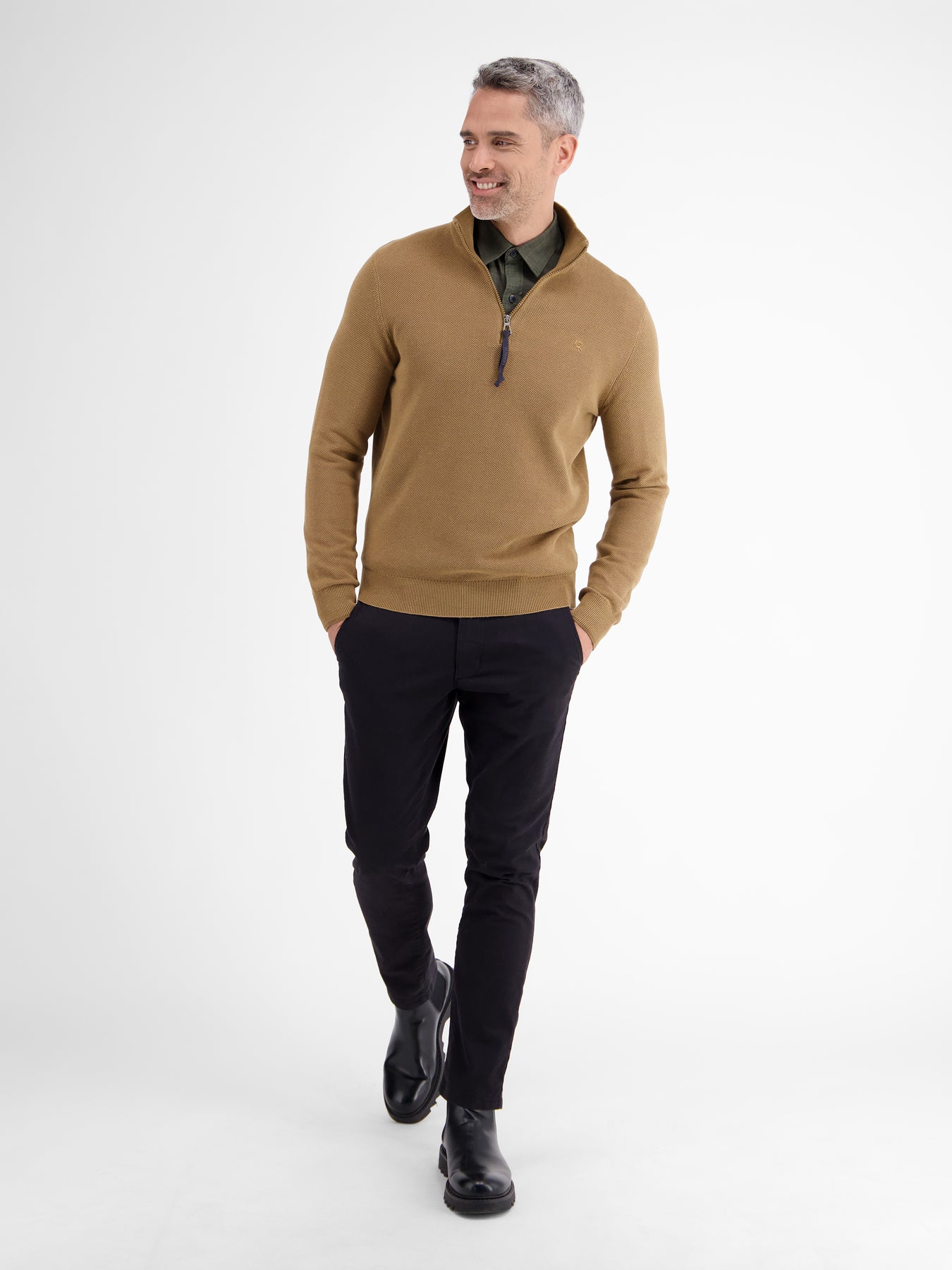 Herren Stricktroyer in lebendiger Optik