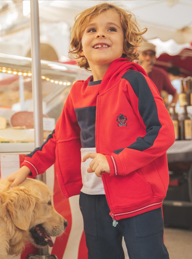 Sweat à capuche bicolore rouge et bleu marine