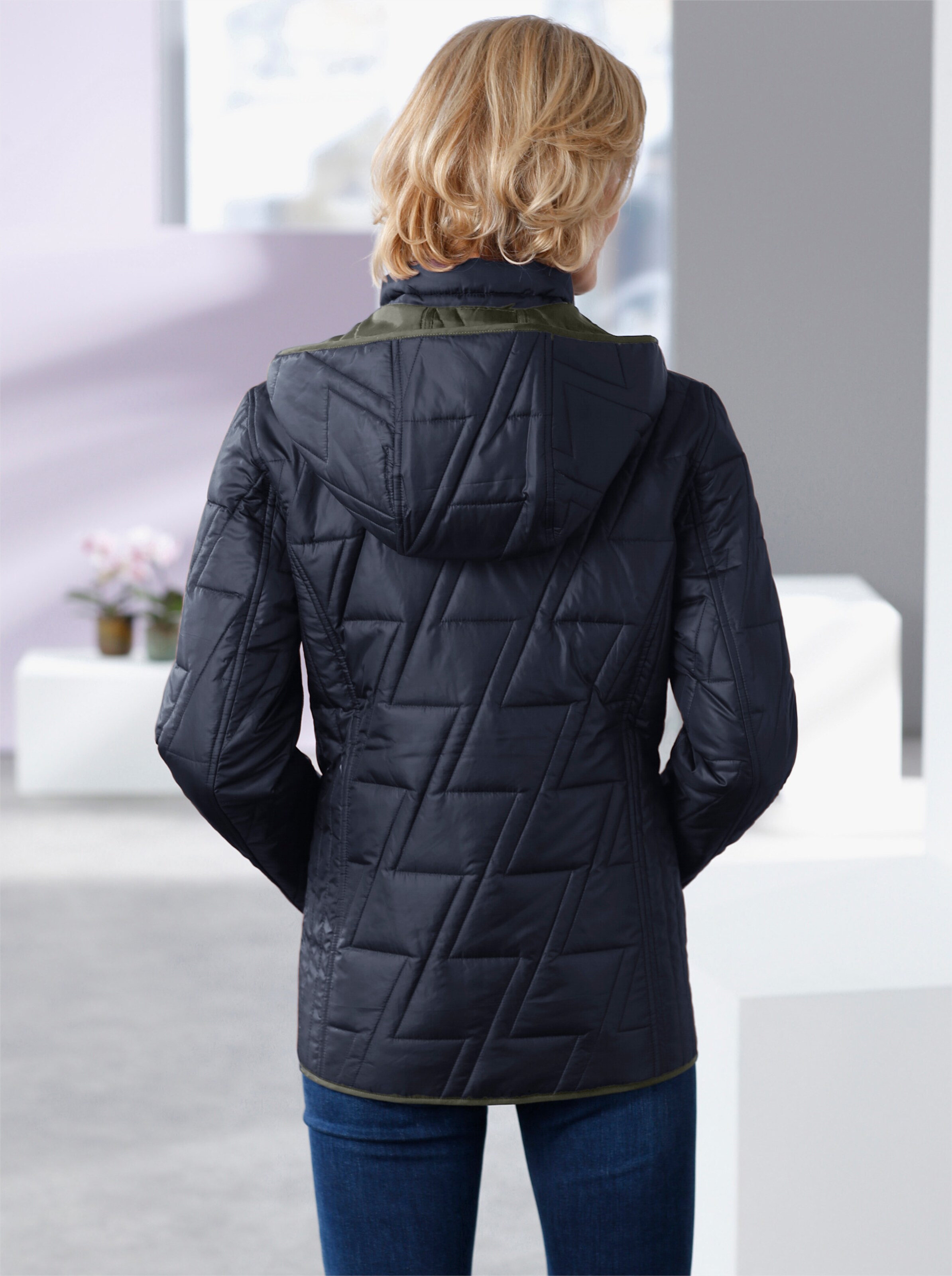 Wendejacke mit Kapuze, abzippbar