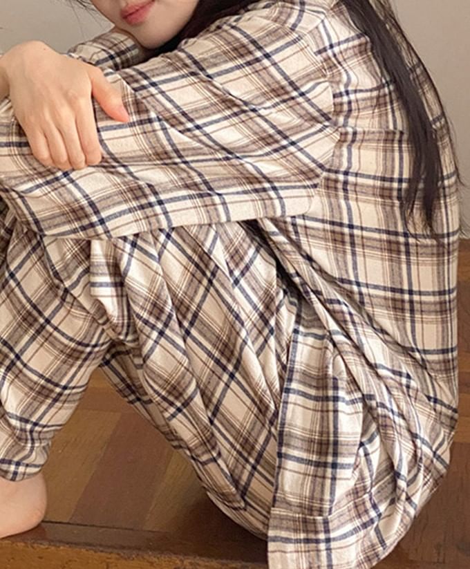 lolliert - Pyjamaset: geruite top met lange mouwen, kraag en knopen + broek