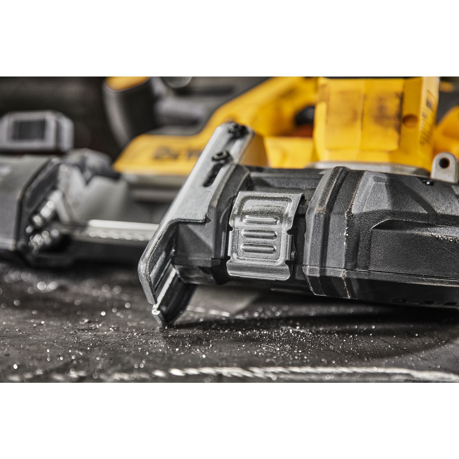 DeWALT DCS378N Accu middelgrote bandzaag 18V XR Basic Body