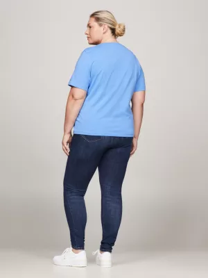 Camiseta Curve com gola redonda e bordado de brasão