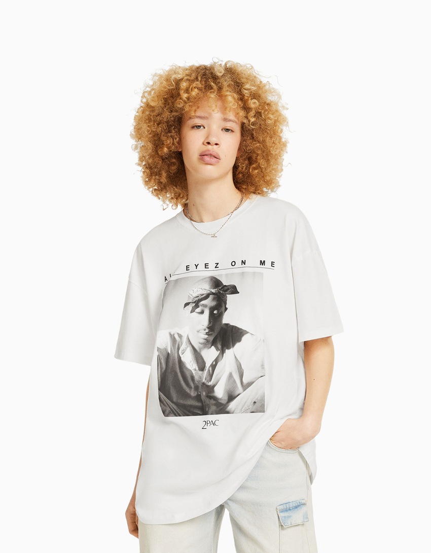 Camiseta Tupac de manga curta e corte regular