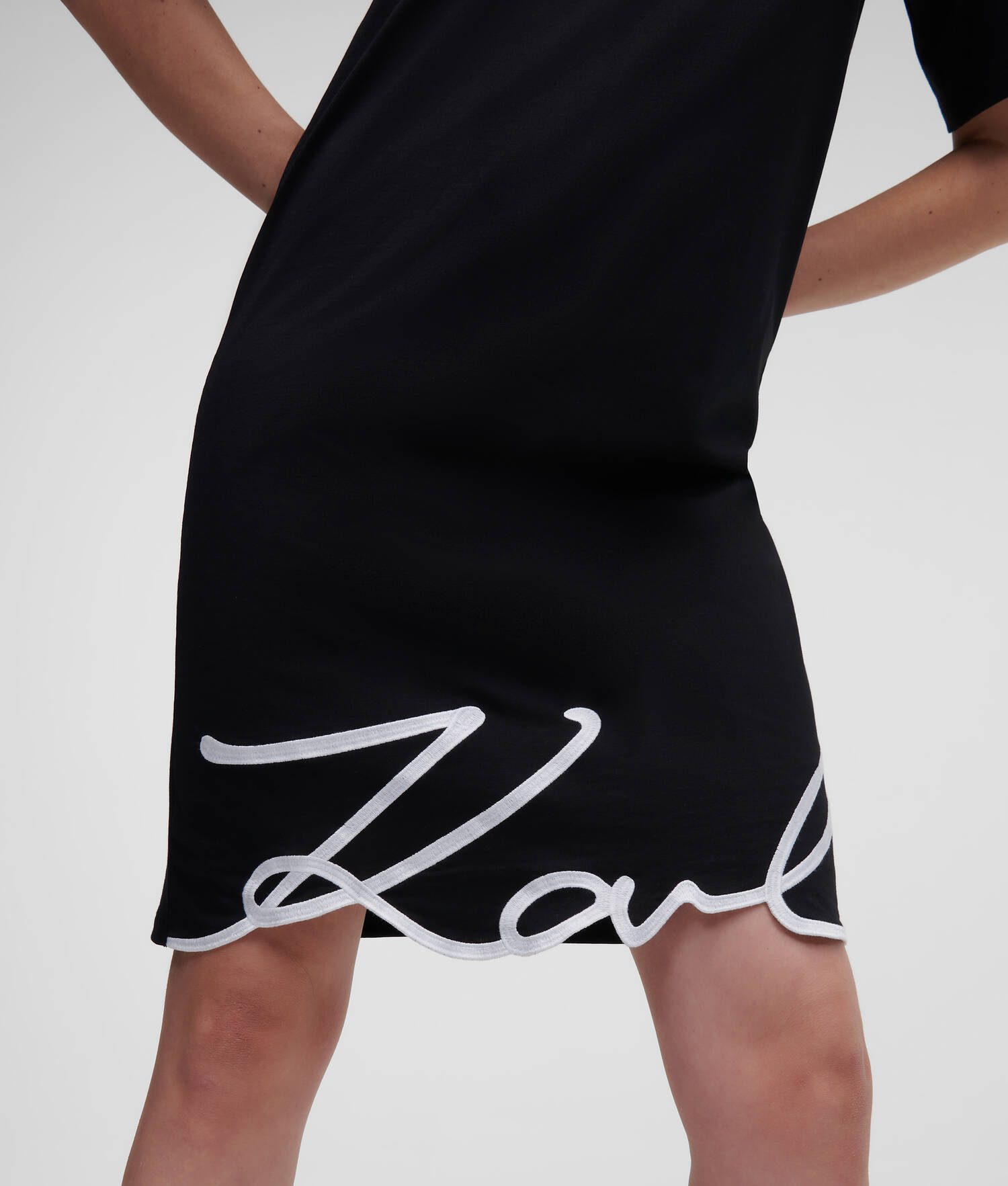 ROBE T-SHIRT À OURLET KARL SIGNATURE - Noir
