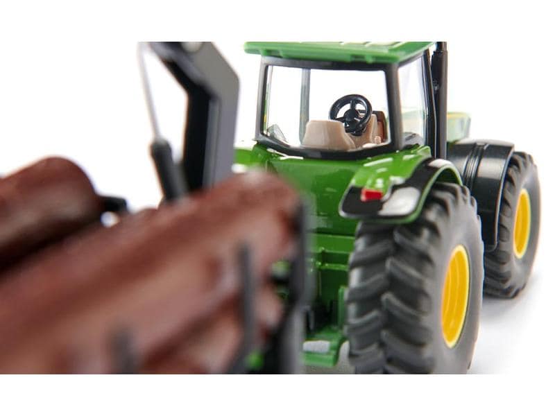 Siku Traktor John Deere 8430 mit Forstanhänger 1:50 Siku Farmer Traktor Modell mit Kran-Anhänger für Baumstämme