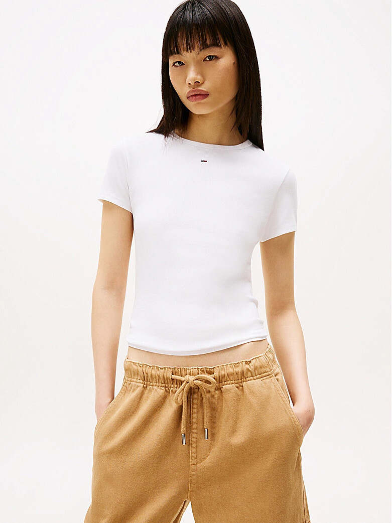 TOMMY JEANS<br>Camiseta com gola redonda e mangas curtas
