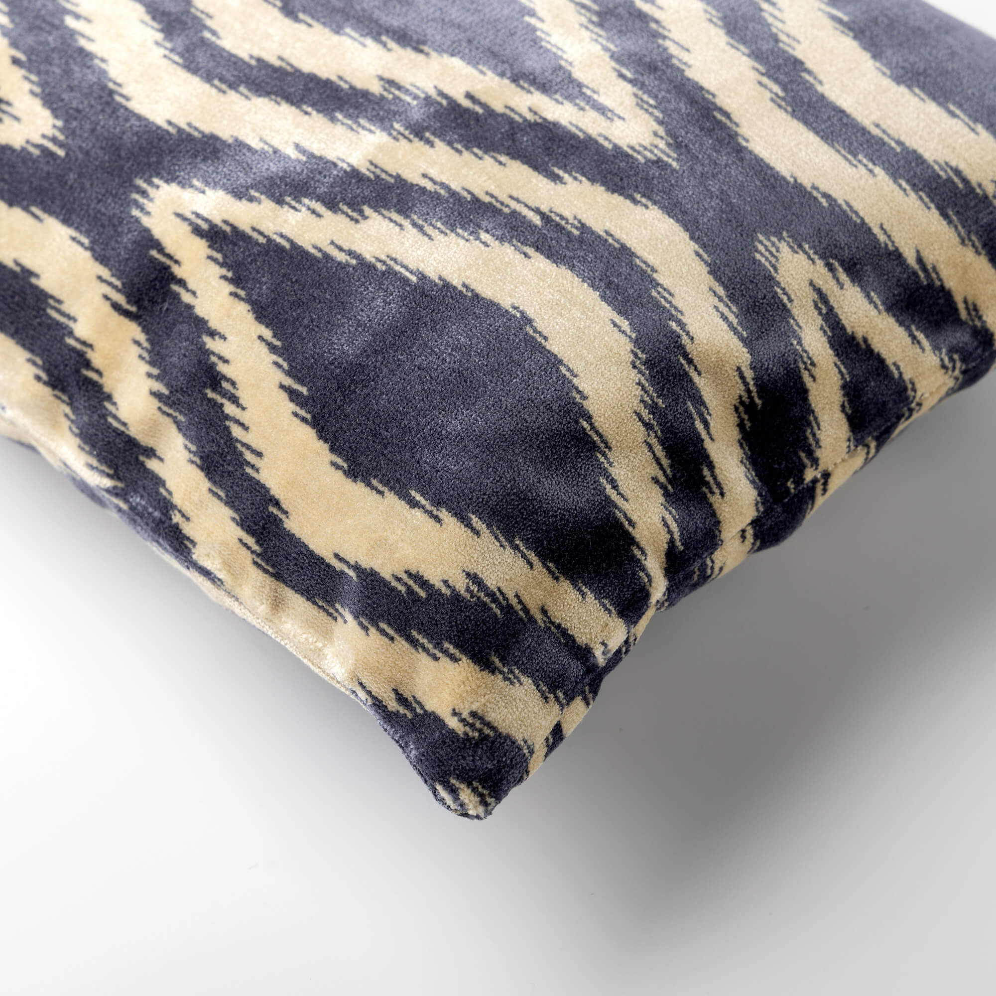Sierkussen 30x50 cm | Amora Insignia Blue | Hoii