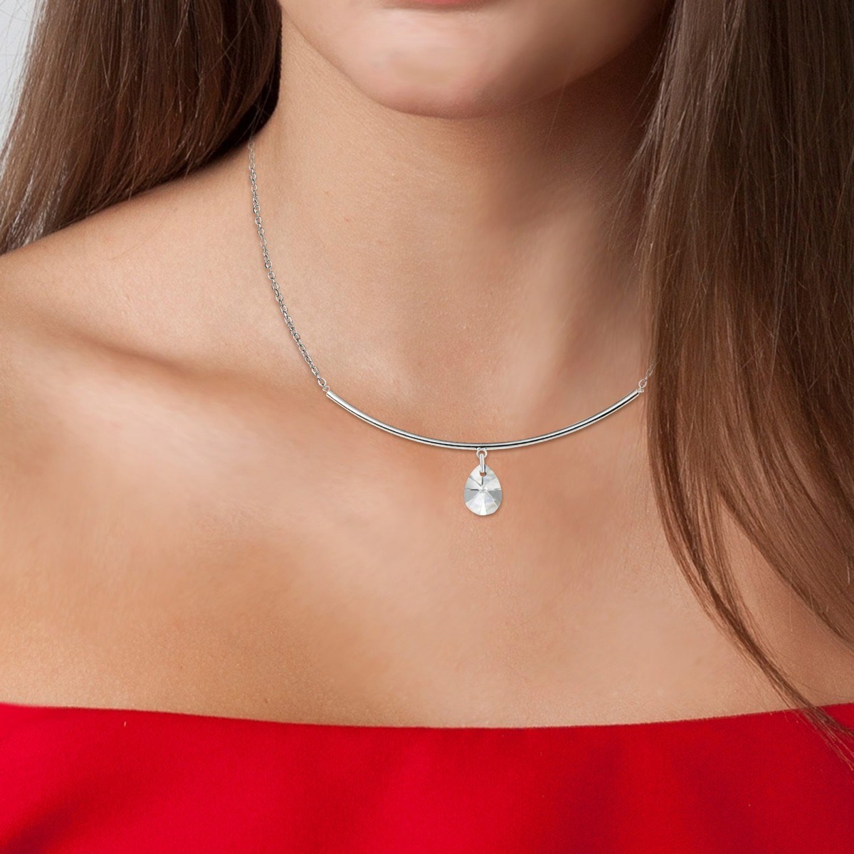 Collier orné d'un cristal scintillants SC Crystal en Métal rhodié