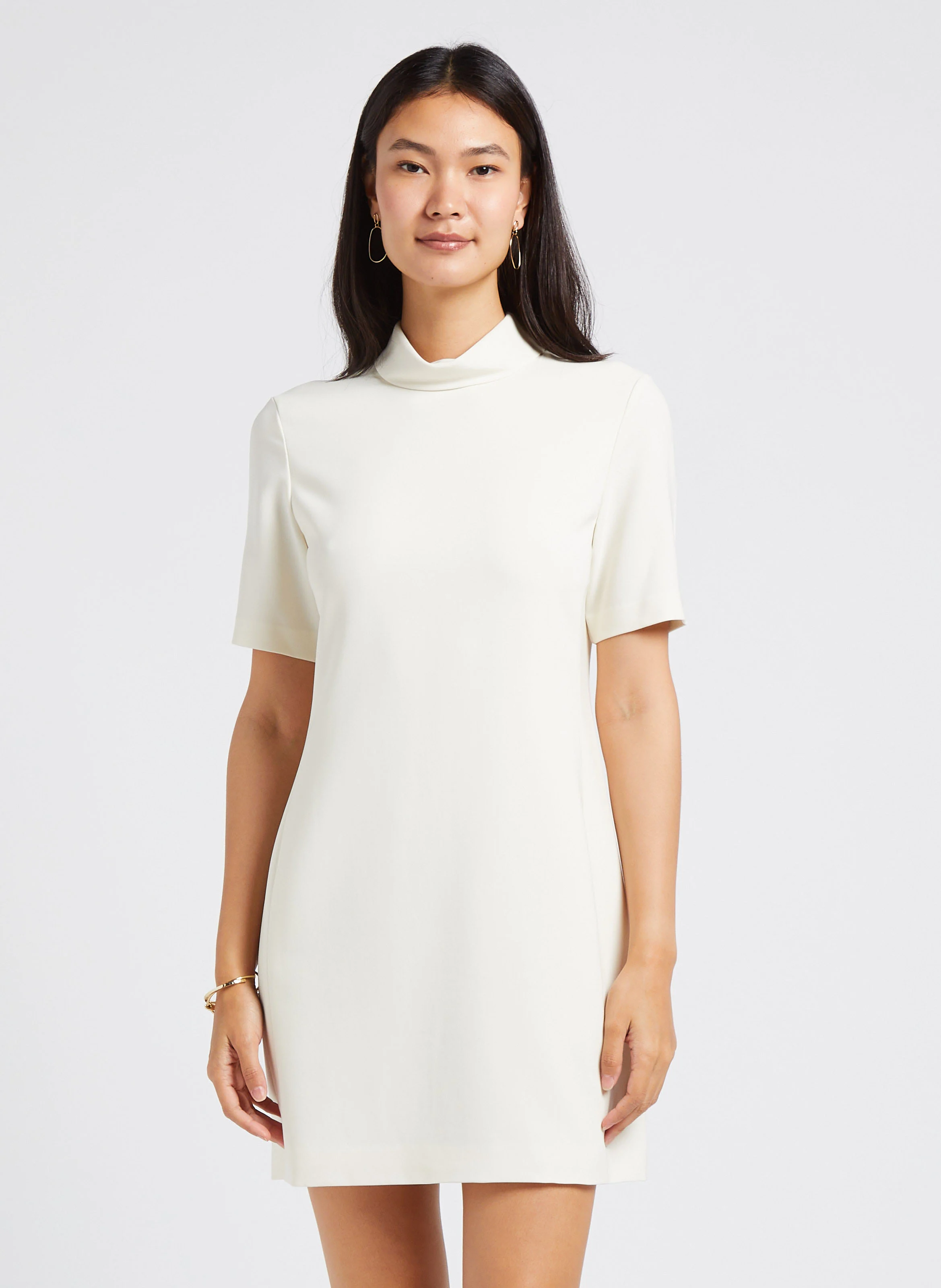 Robe courte droite col montant| Beige