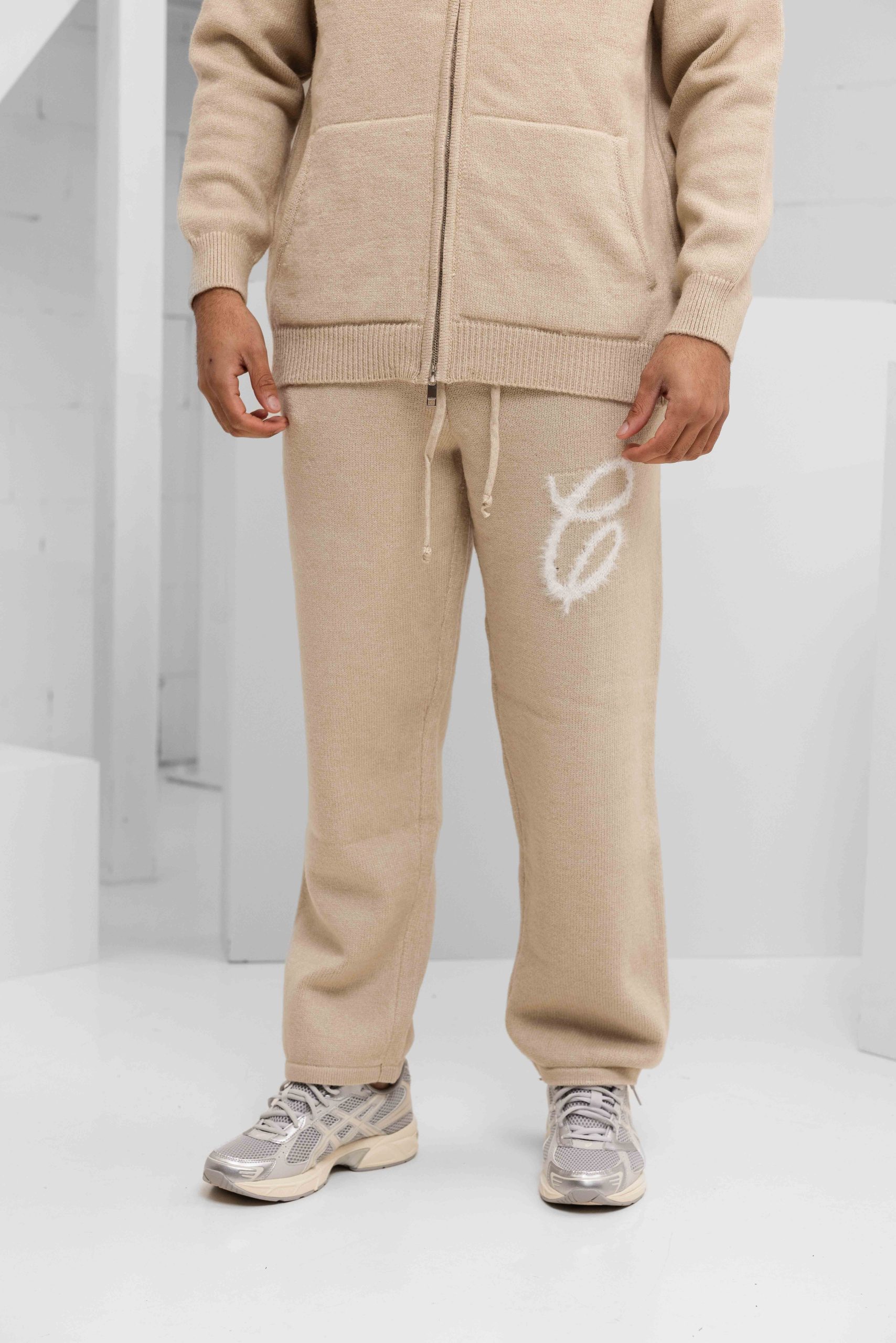 Croyez Fluffy Essence Knit Sweatpants Heren Beige