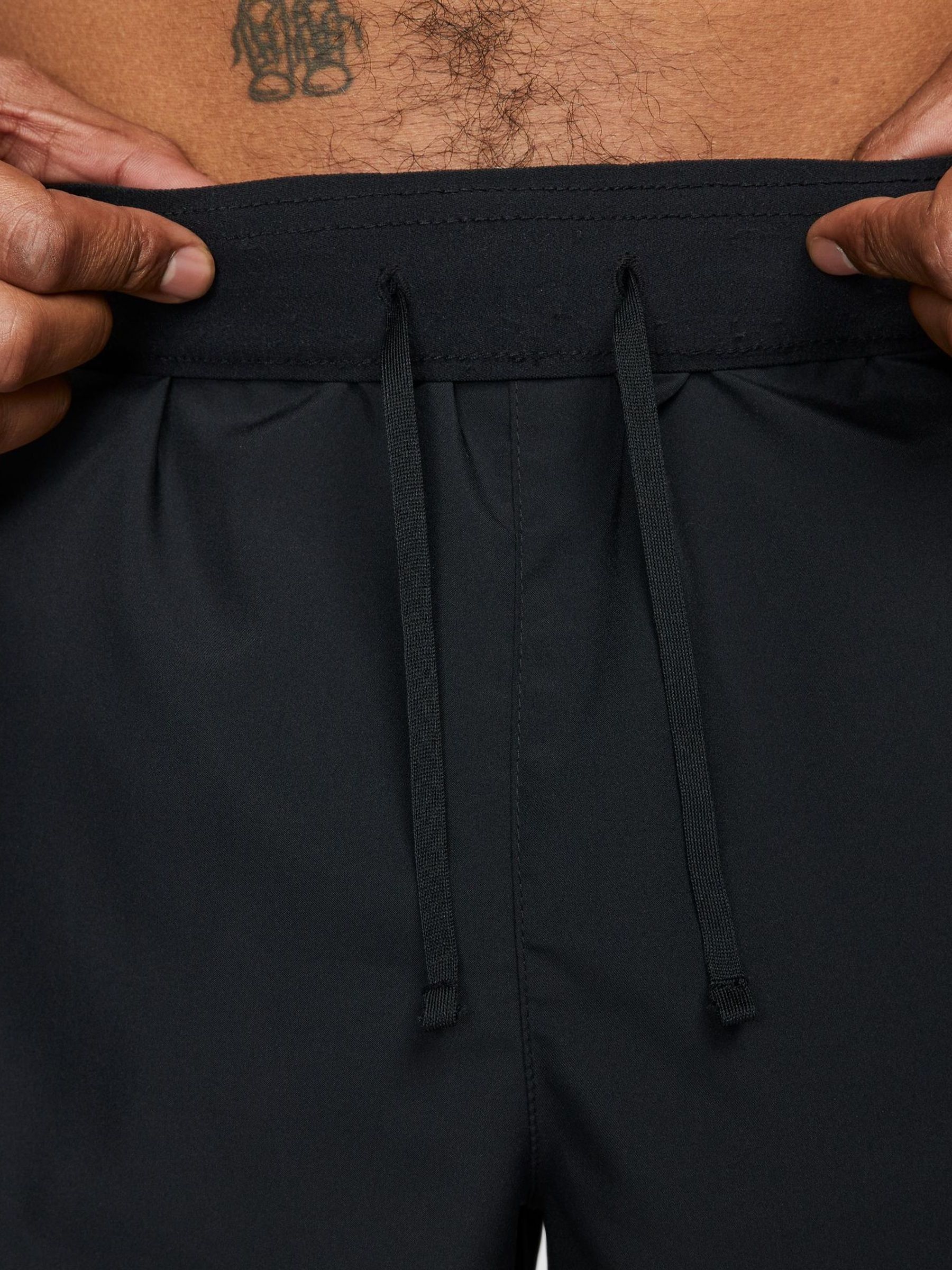 Zwart - 7 inch - Nike Dri-FIT Challenger ongevoerde hardloopshort