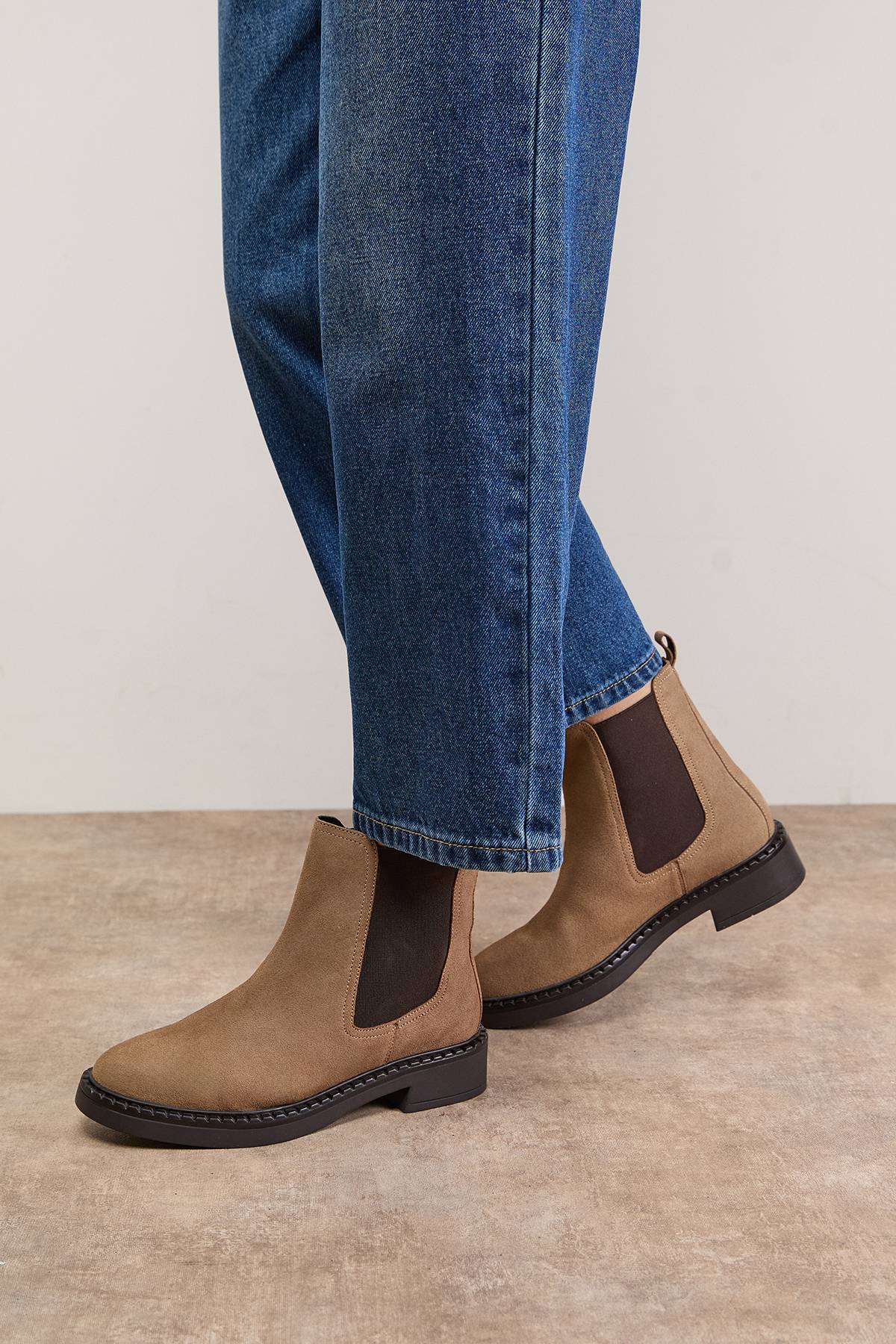Oasis Bottines Chelsea Betty en Daim Véritable à Semelle Épaisse