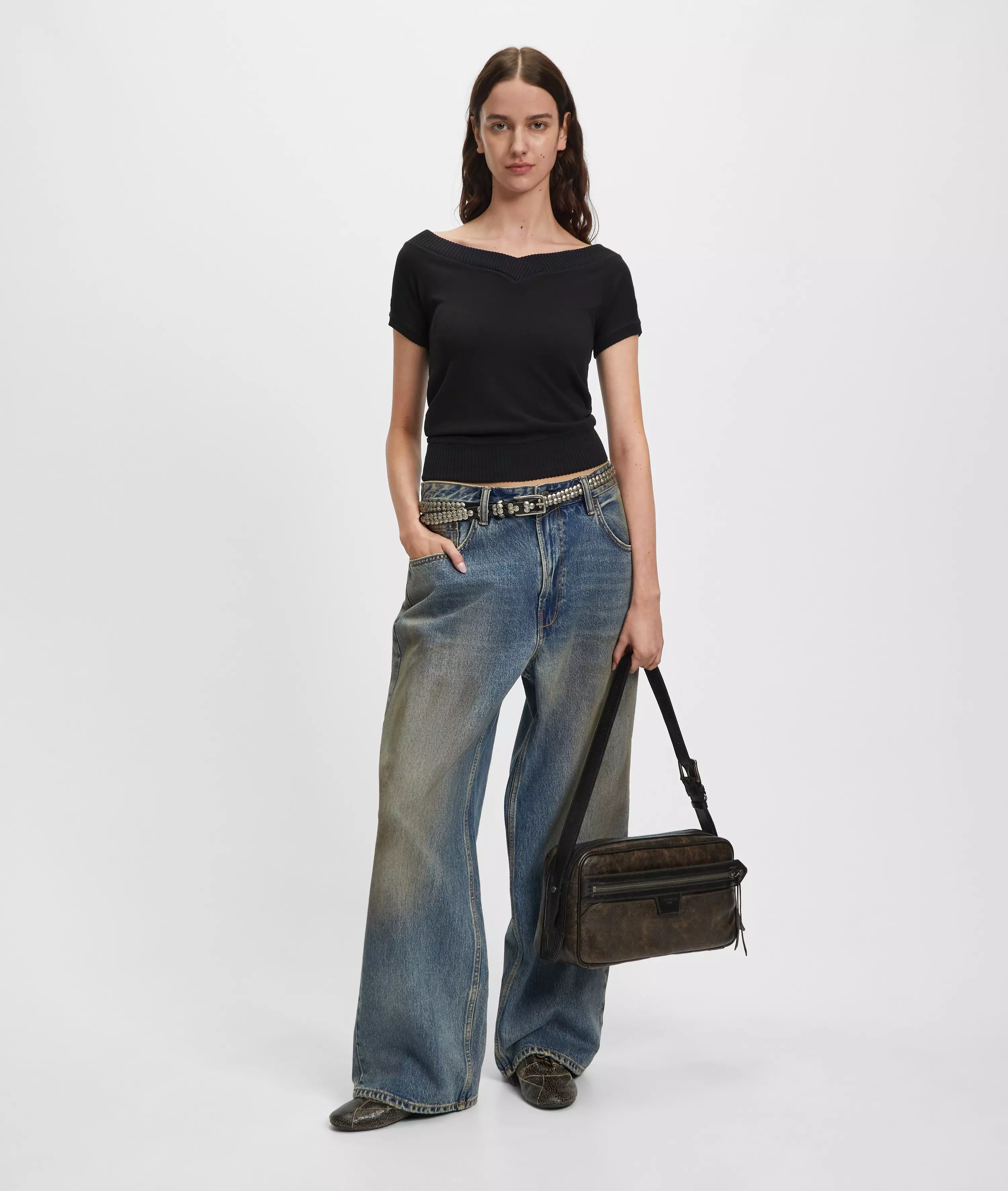 Juno Satchel M Spacious shoulder bag with a vintage look