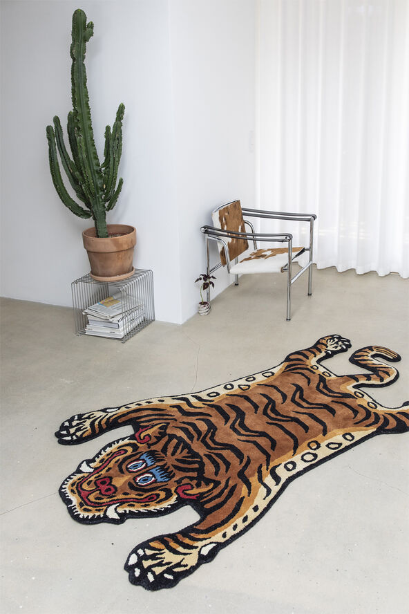 Bongusta Tiger Rug large