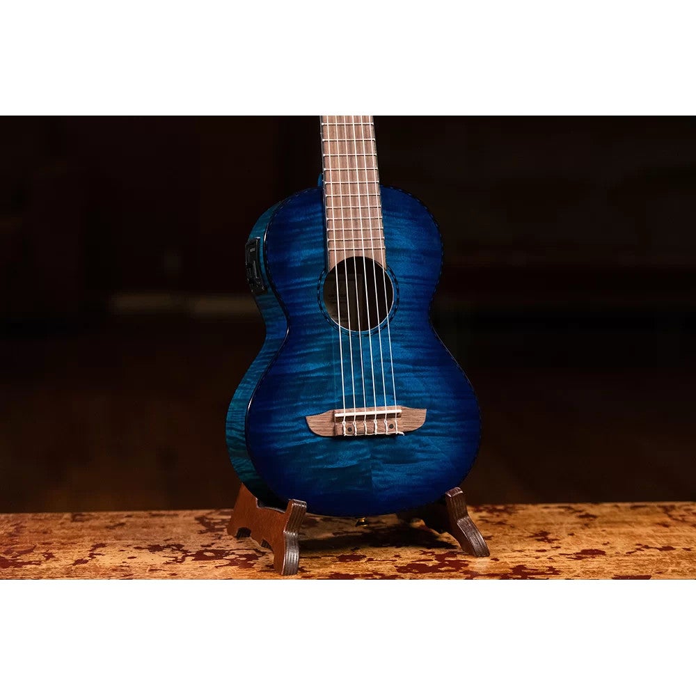 Ortega Mini/Travel Series RGLE18BLF Faded Blue elektrisch-akoestische guitalele met gigbag