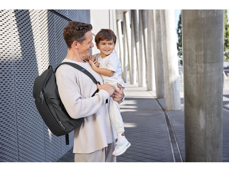 Lässig Wickelrucksack Slender Up Schwarz Rucksack mit durchdachtem Stauraum und umfangreichem Wickelzubehör