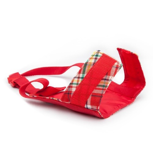 Focinheira Pappy vermelha xadrez com fecho de velcro.