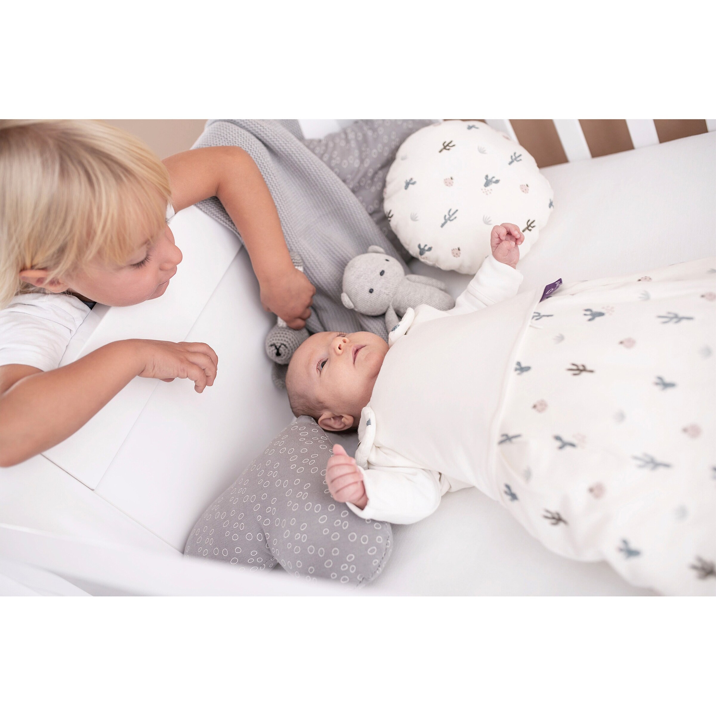 Träumeland Ganzjahresschlafsack Liebmich 2.5 TOG Kaktusliebe / beige