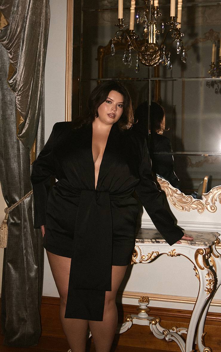 Noir Robe Blazer En Satin Structuré Avec Détail Drapé