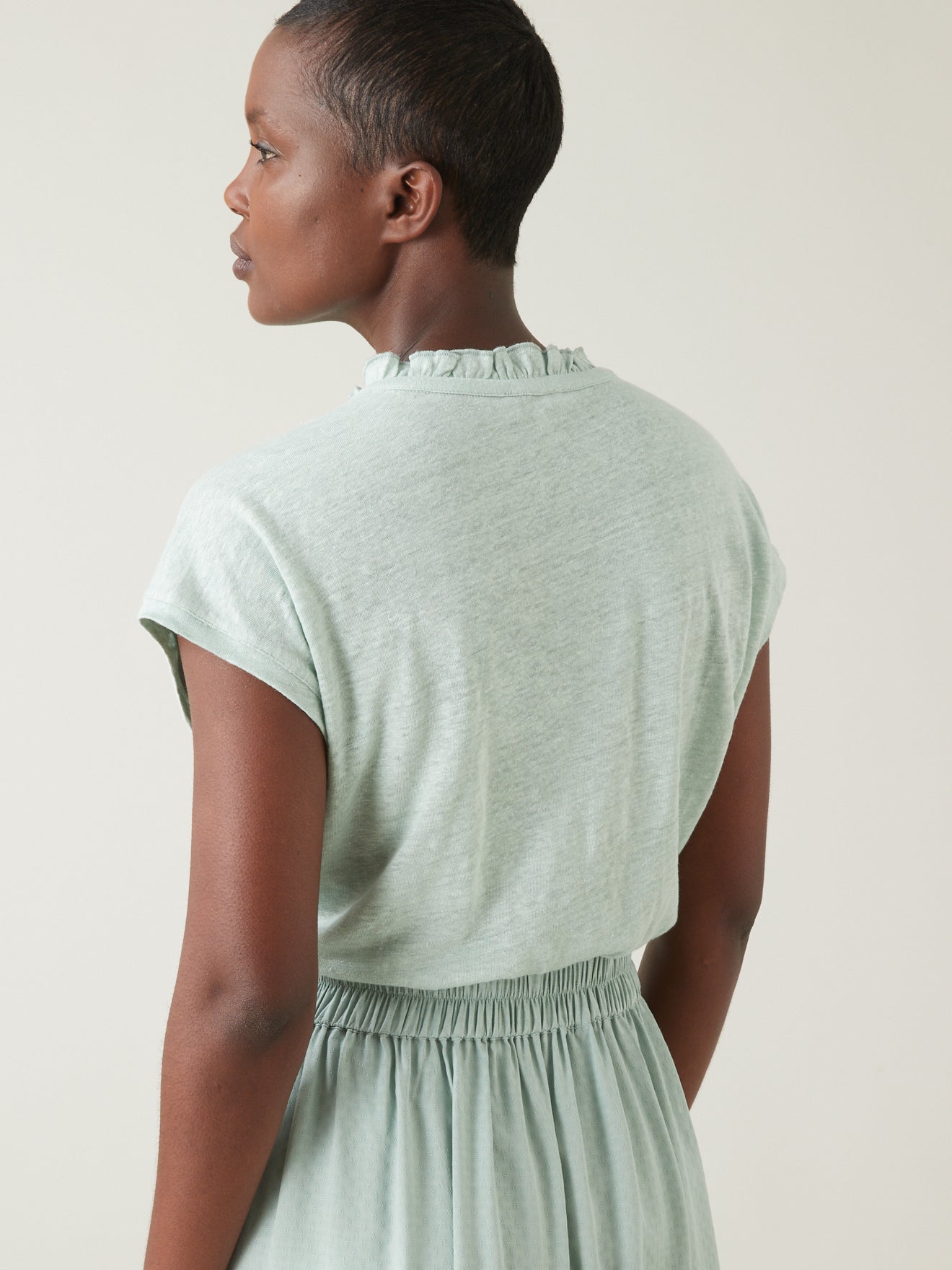 T-shirt lin femme col volanté