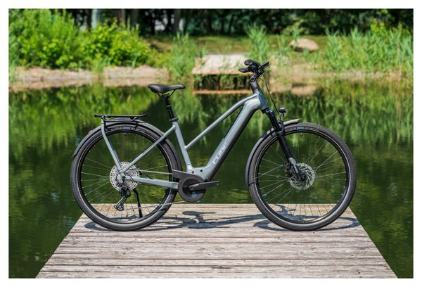 Vélo de Ville Électrique Cube Kathmandu Hybrid Pro 750 Trapeze Shimano Deore 11V 750 Wh 700 mm Gris Flash