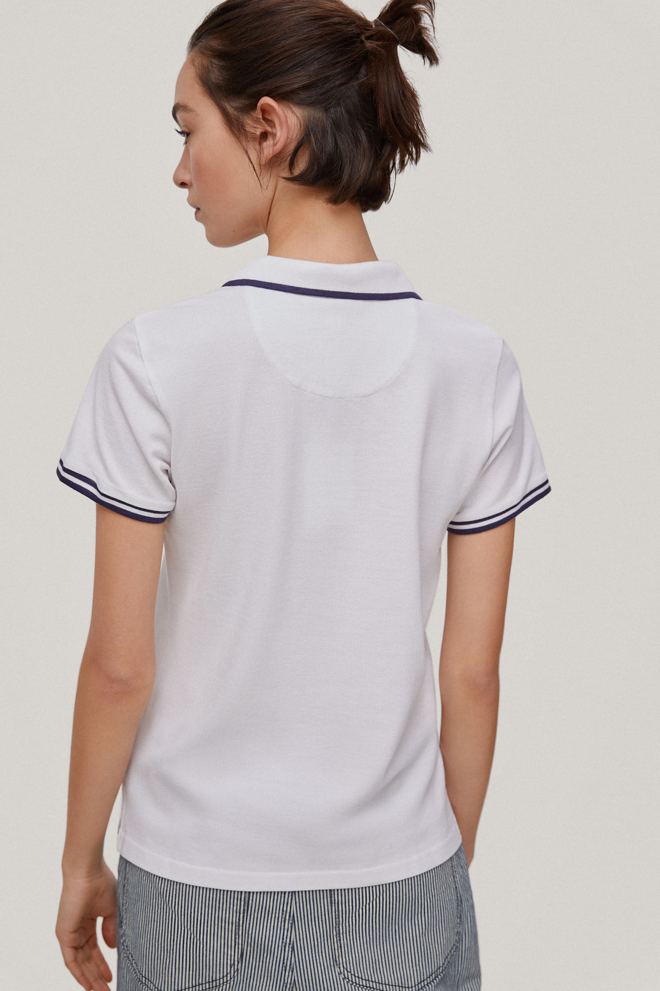 Camisa polo de manga curta com decote profundo - Branco-creme