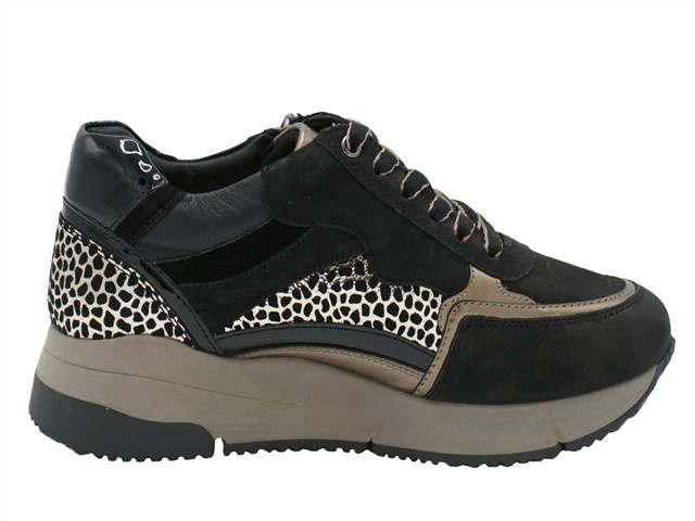 Helioform Sneaker