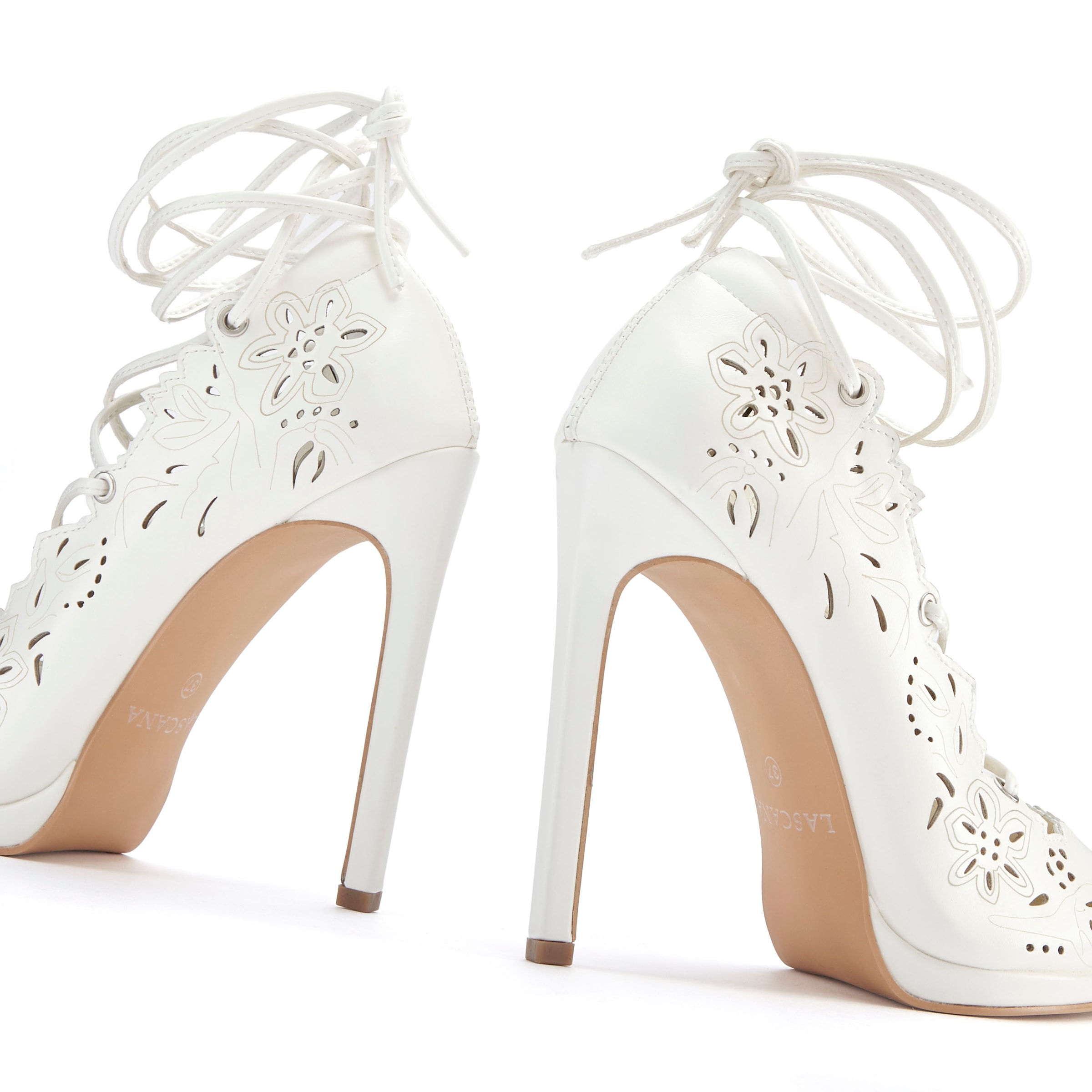 LASCANA Belle Affaire High-Heel-Pumps »Stiletto Pump mit Cut-Outs,«  Mit Schnürbänder und hohem Absatz