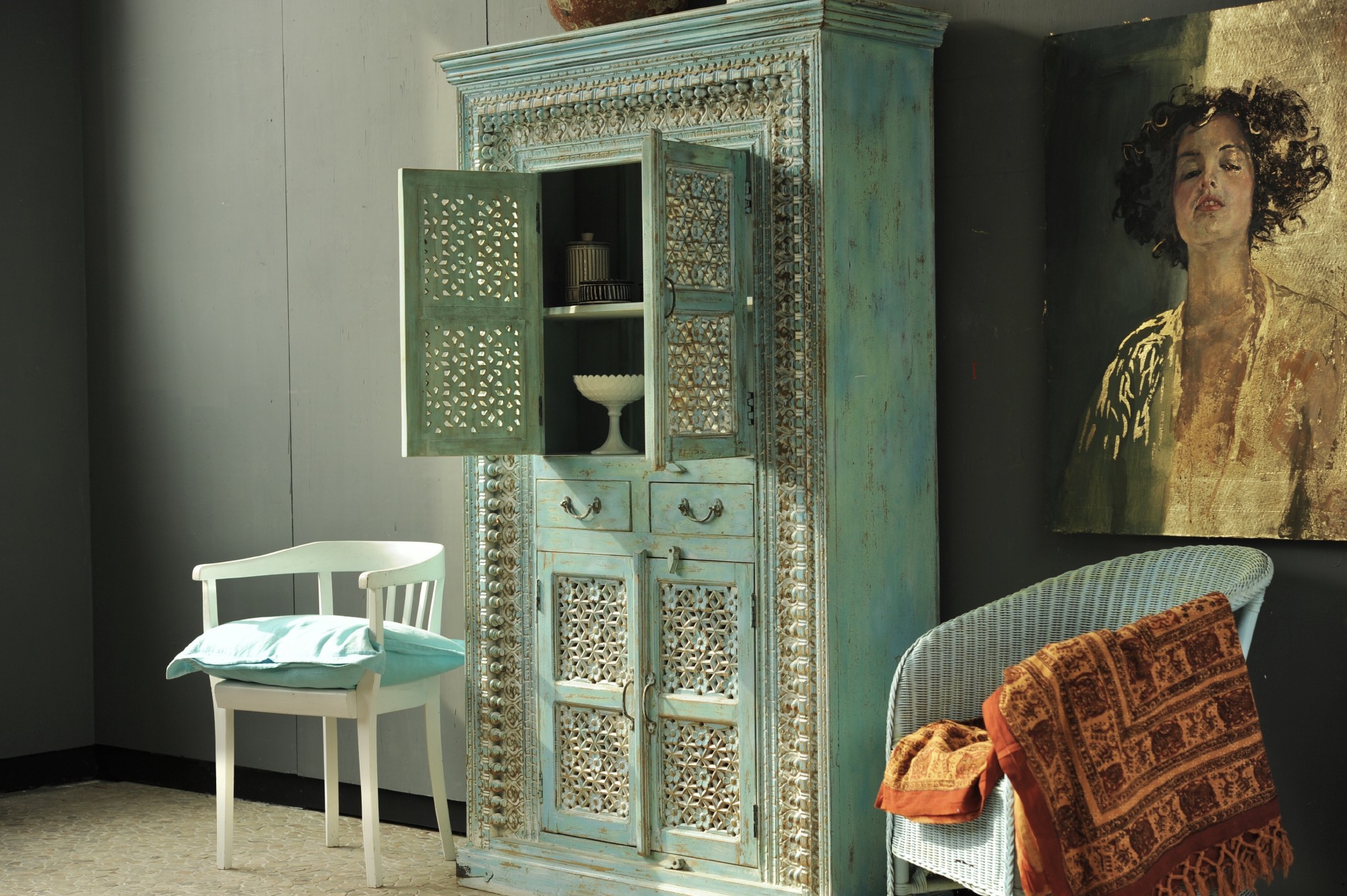 Schrank 'Almirah', blau, H 190 cm, B 115 cm, L 41 cm von fischer's lagerhaus