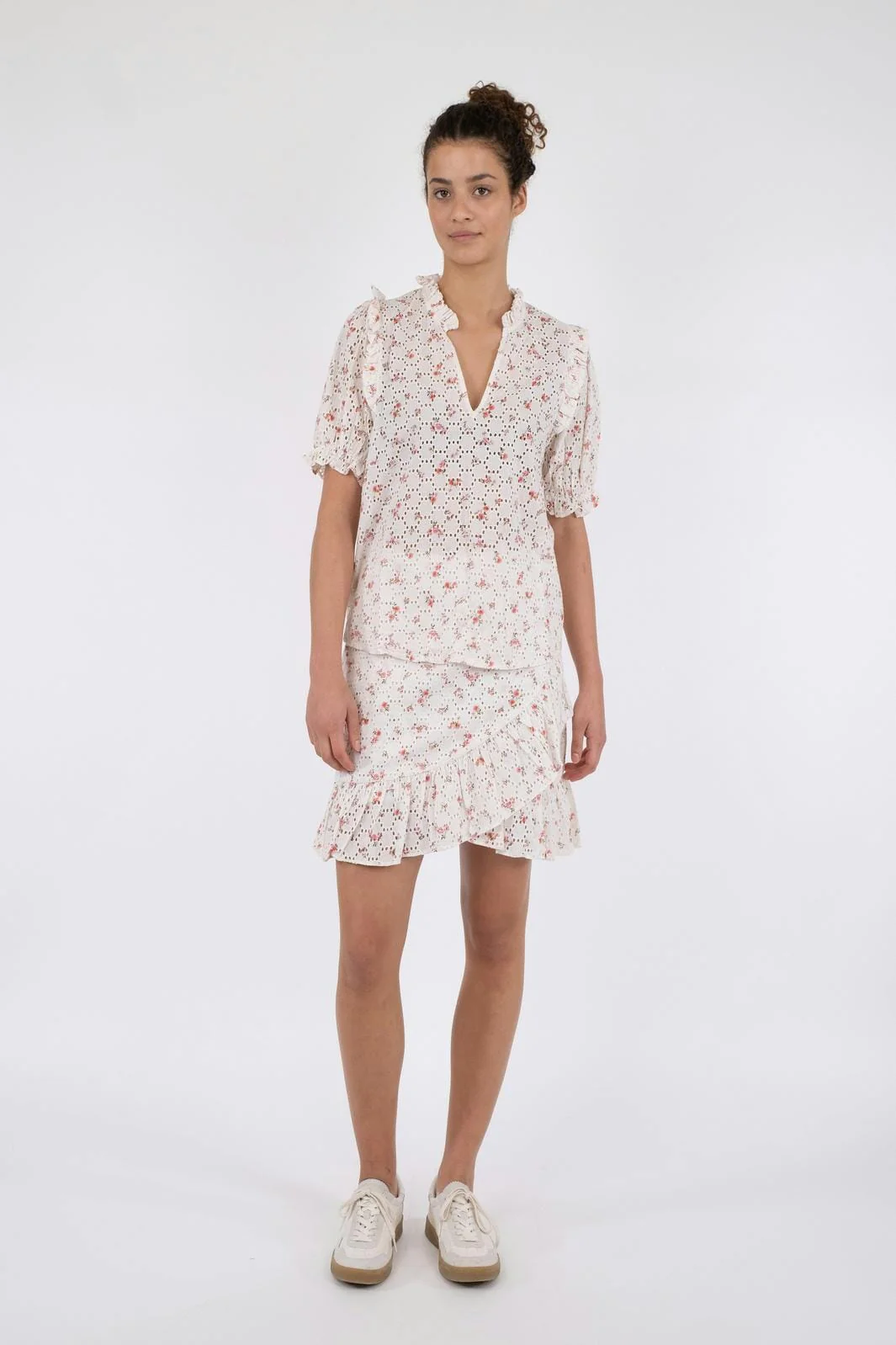 Neo Noir Bekka Embroidery Rose Skirt