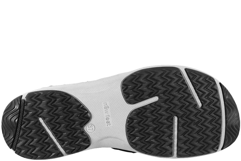 NEW FEET TRAVE SANDAL I SORT NUBUCK MED LUKKET TÅ