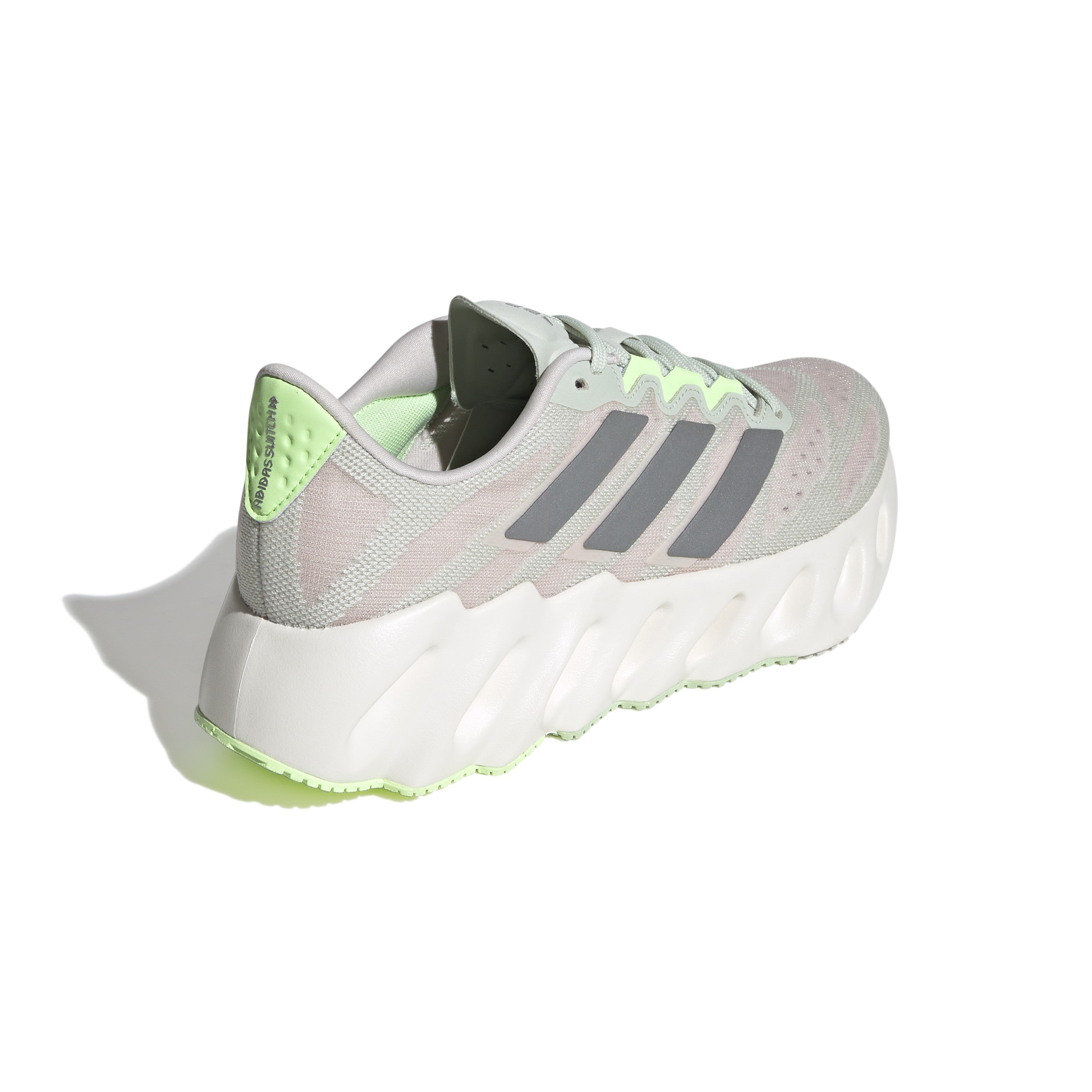 Adidas Switch FWD Runing, Dame<br>Optimalisert fotfeste for alle forhold!