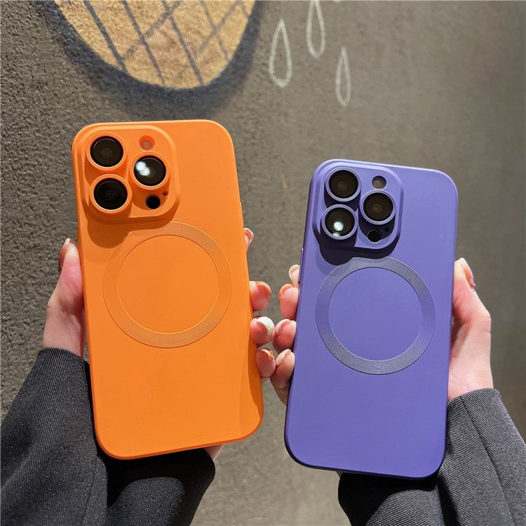 iPhone 15 Pro MagSafe Gummi Case Hülle mit Kameraglasschutz - Schwarz