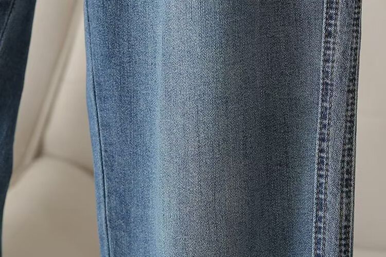 Krezol - Plus Size Applique Cropped Tapered Jeans