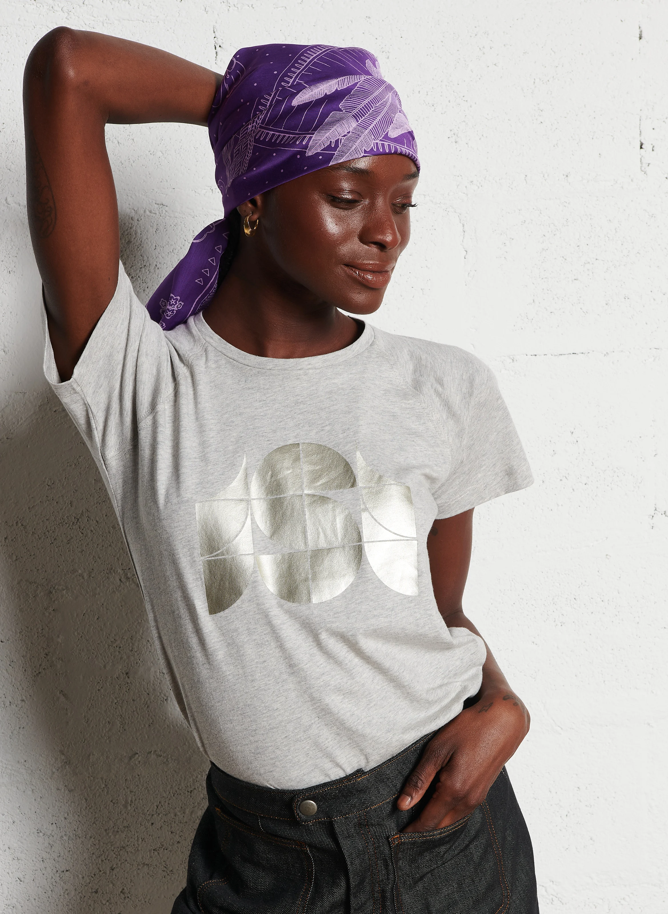 VAL - Tee-shirt col rond droit en coton bio sérigraphié | Gris