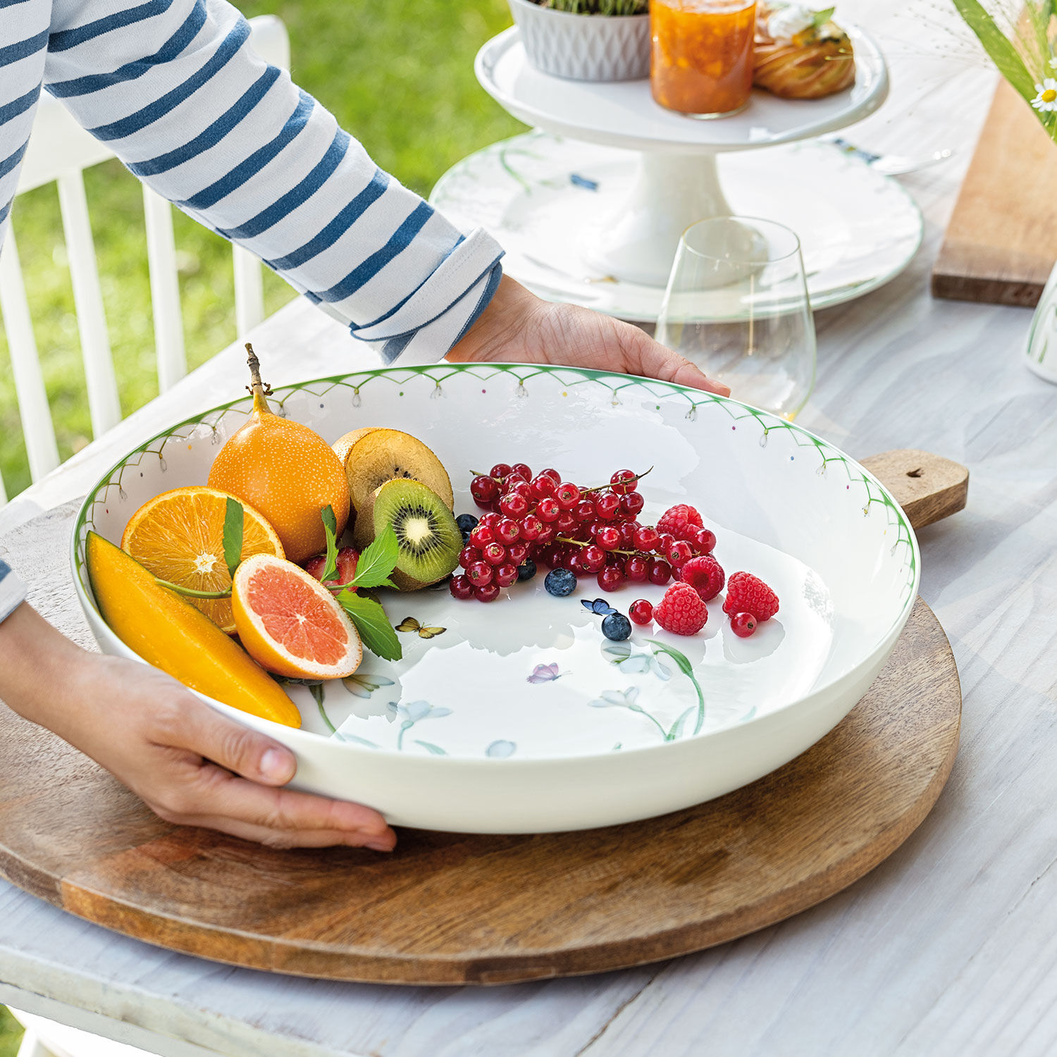 Colourful Spring Salad serving bowl Green, 115 oz, Premium Porcelain