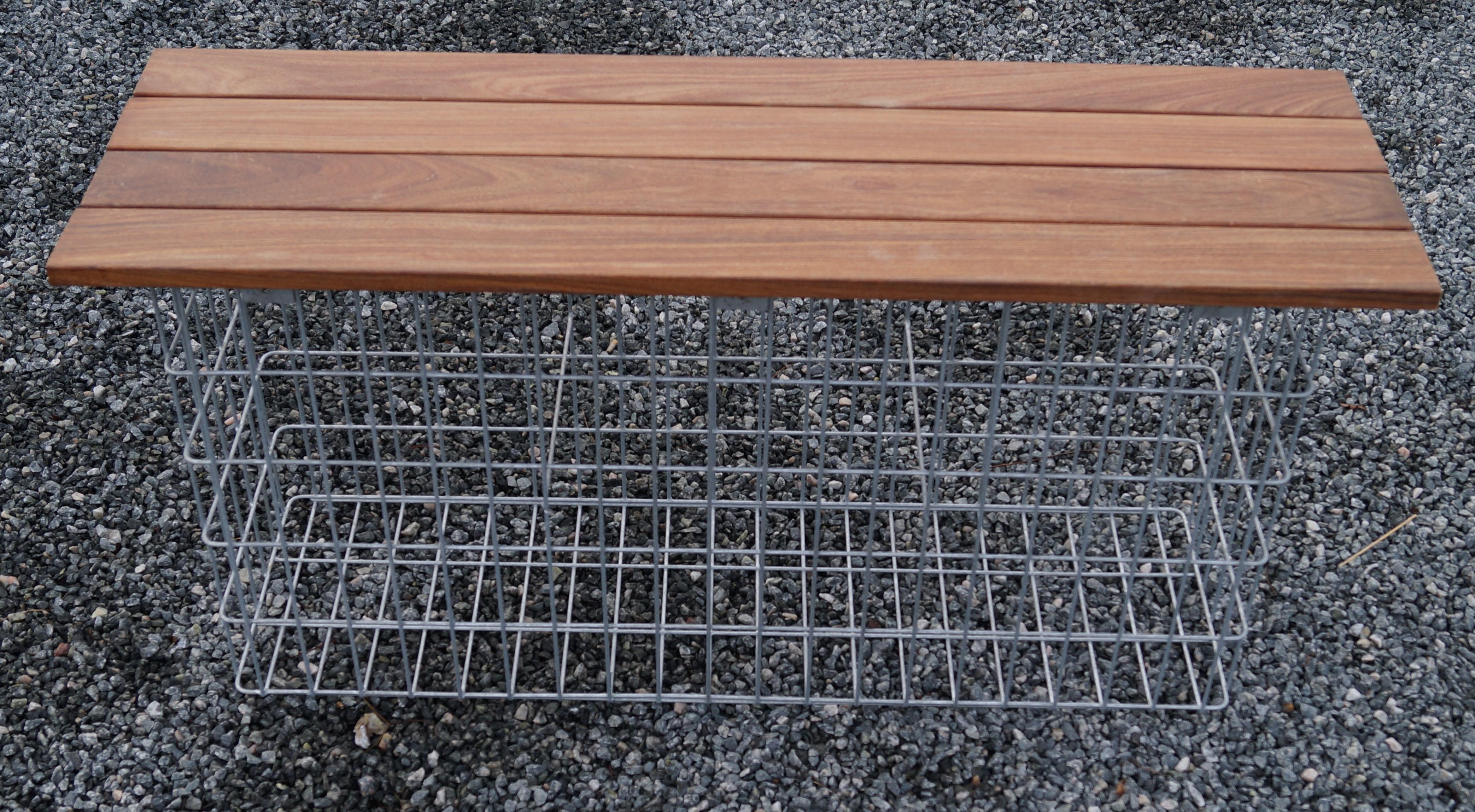 Gabiona Gartenbank 102 x 50 x 32 cm CUMARU MW 5 x 10 cm, feuerverzinkt
