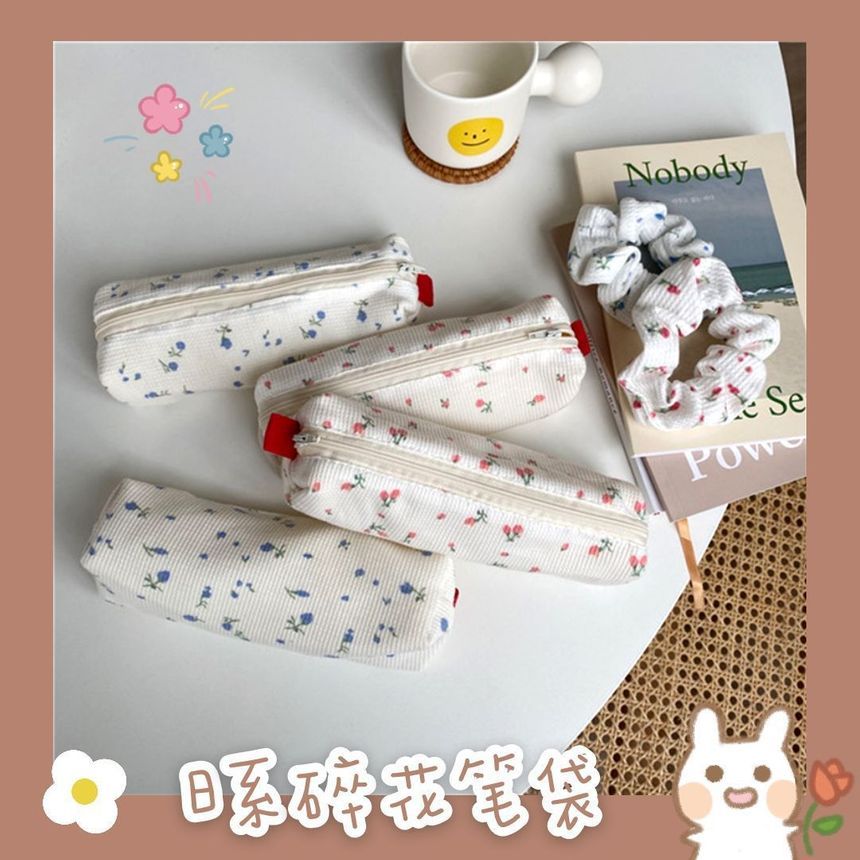 Ikiana - Stoffen etui met bloemenprint