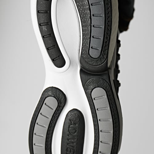 Baskets AlphaBoost V1 HQ4517 Core Black Footwear White