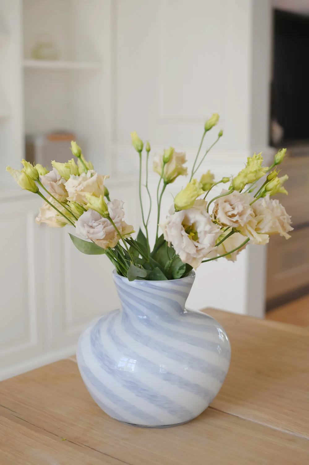 Bahne Interior  Rokoko stribet vase, lilla - H18cm
