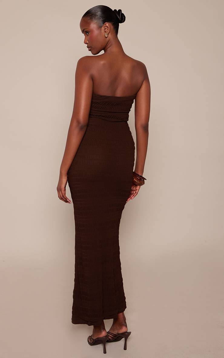 Chocolat Robe Longue Bandeau Texturée Avec Détail De Quincaillerie Perlée