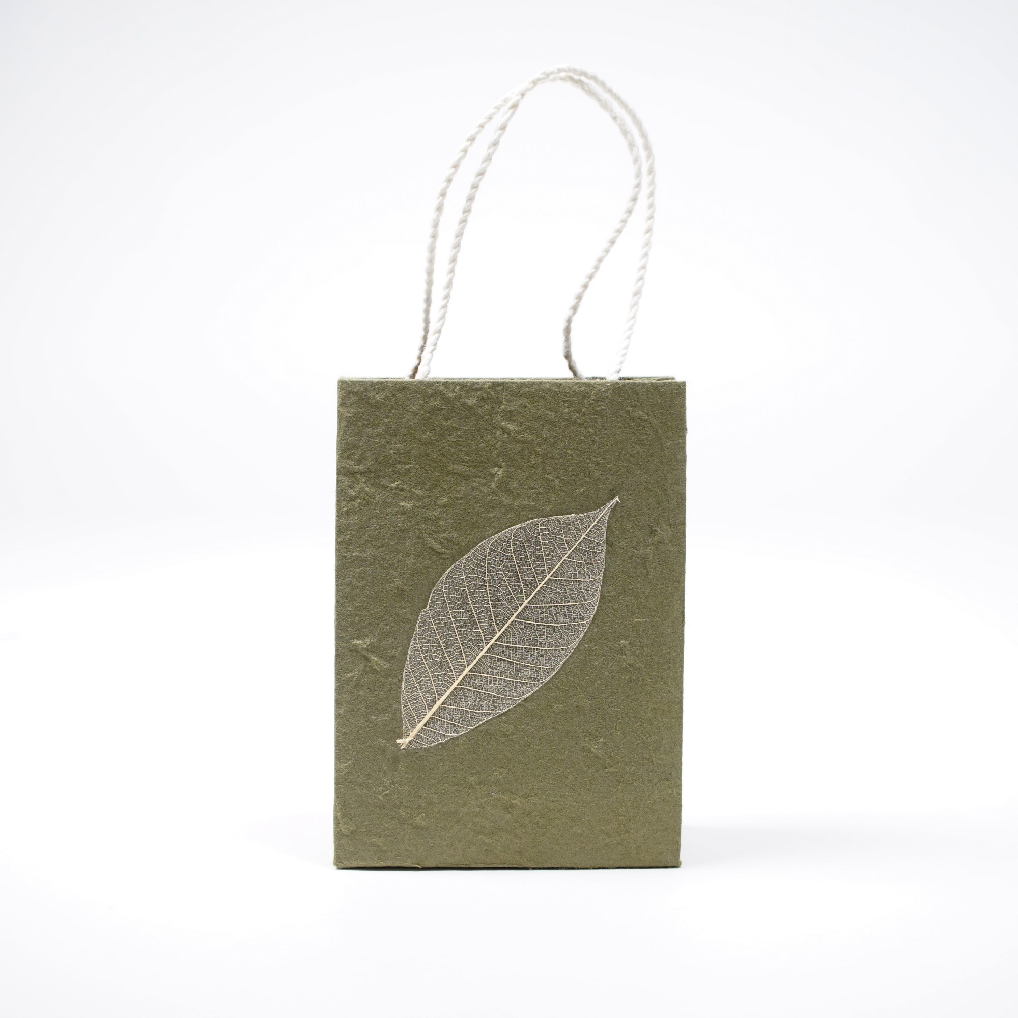 Tasche aus handgeschöpftem Papier, oliv, L 11,5 cm, B 5 cm, H 16 cm günstig bestellen