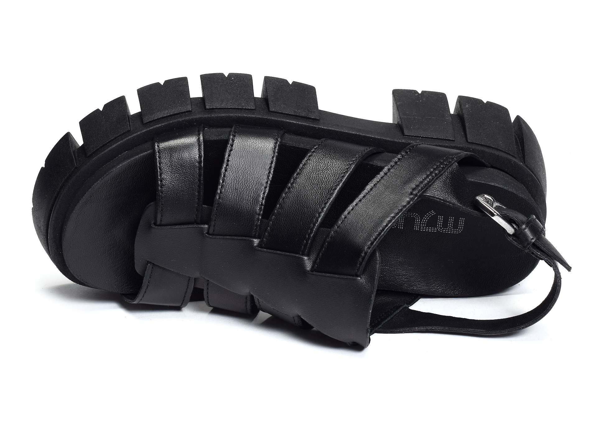 P57004 noir