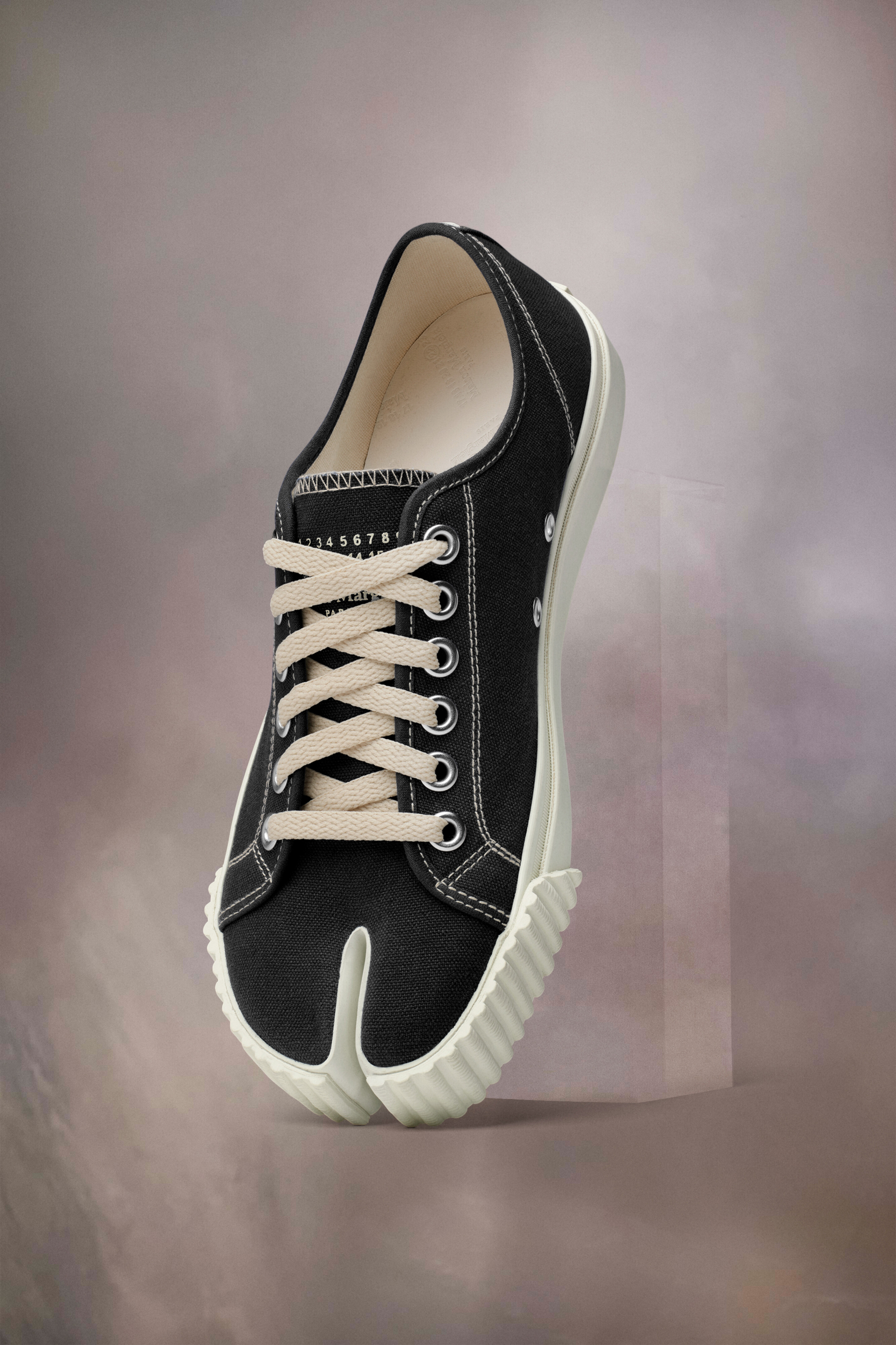 Baskets Tabi Noir avec Semelle Blanche Noir et Blanc