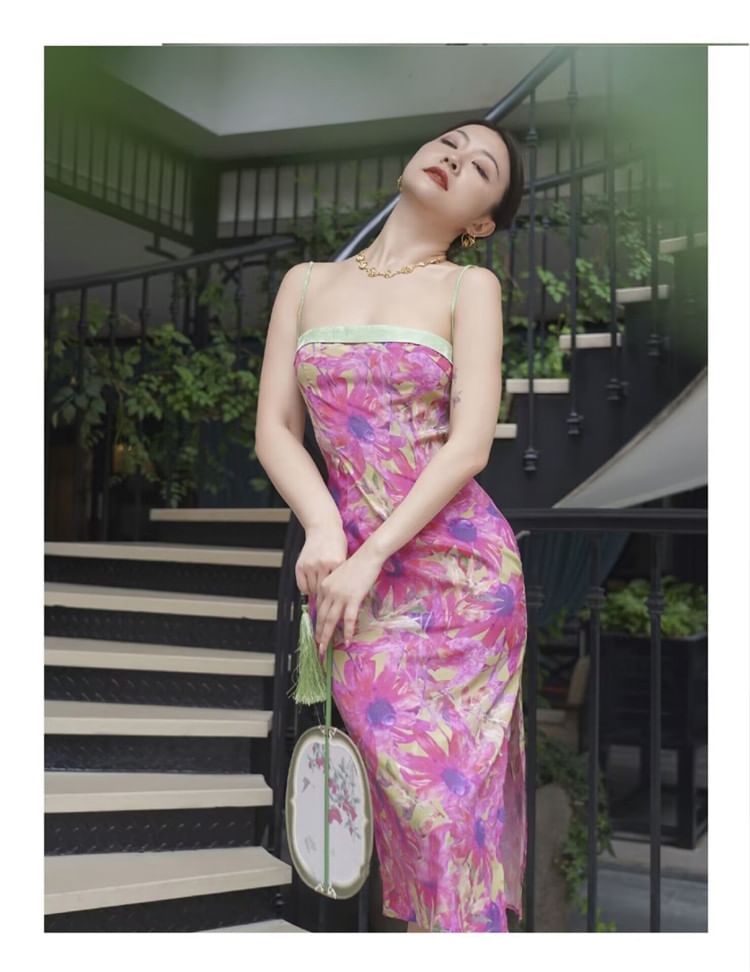 Triplgold - Spaghettibandjes bloemen midi bodyconjurk