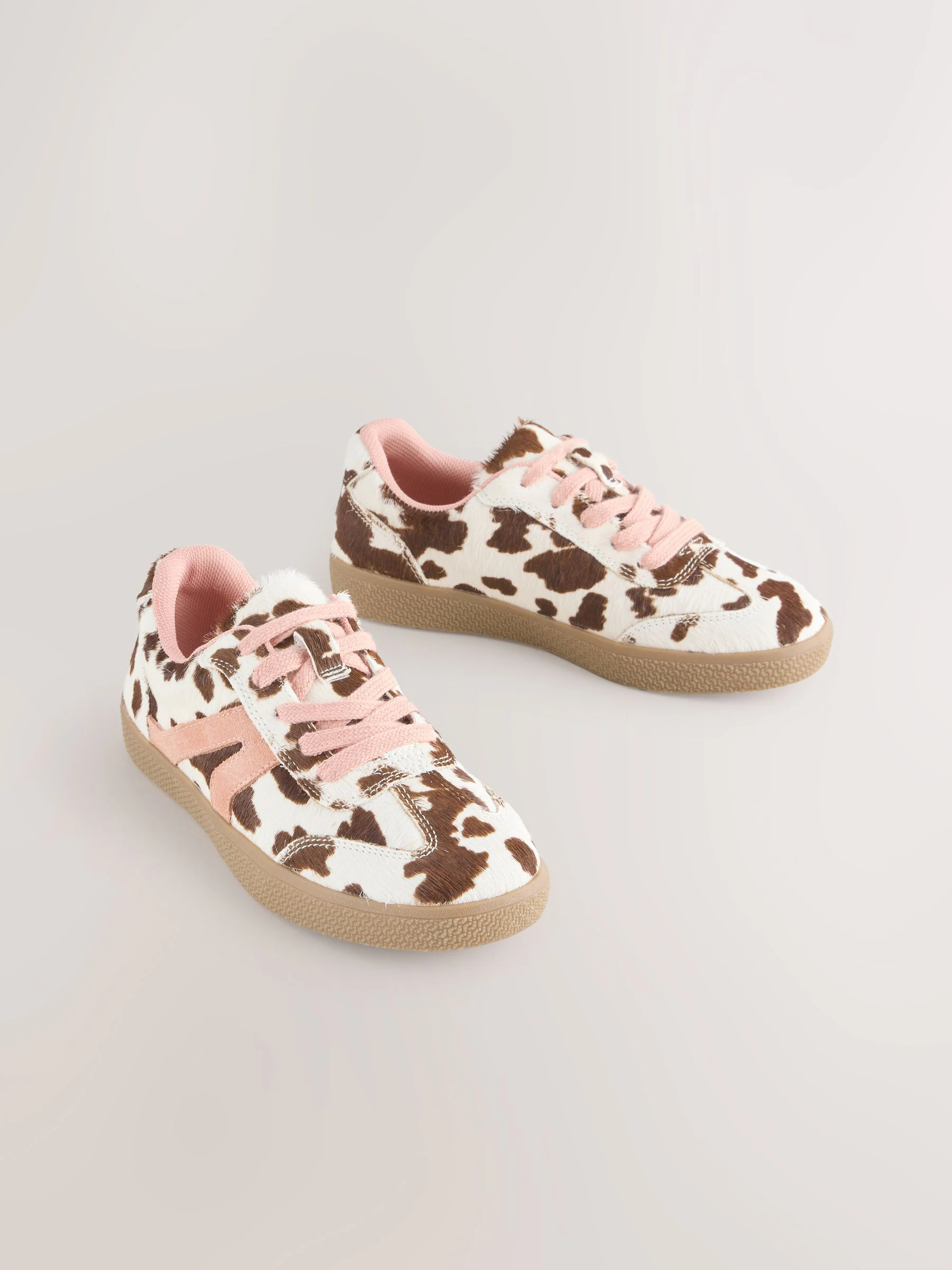 Koeienprint leer - Retrosneaker