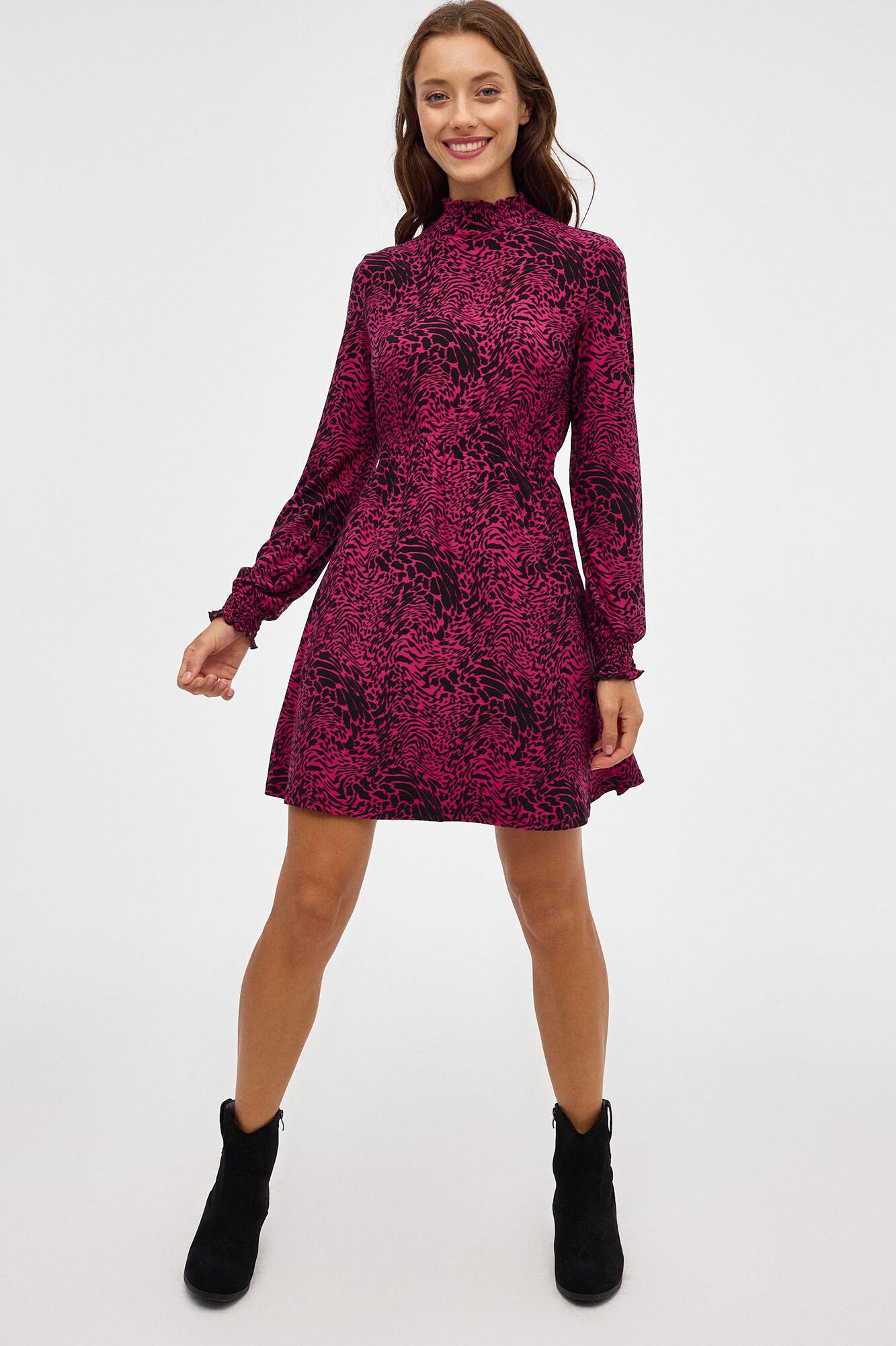 Vestido estampado de gola alta